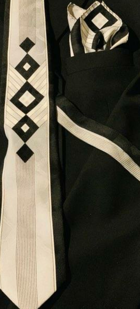 Men's 52 inch grey & black tie - Picture 1 of 2